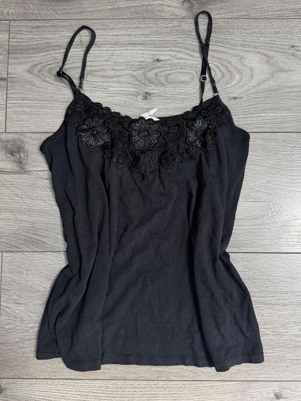 aeropostale black lace cami top with floral embroidery